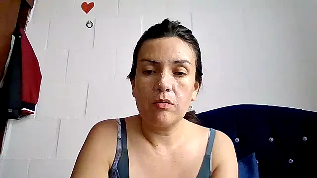 princessbella93's Live Chat Room