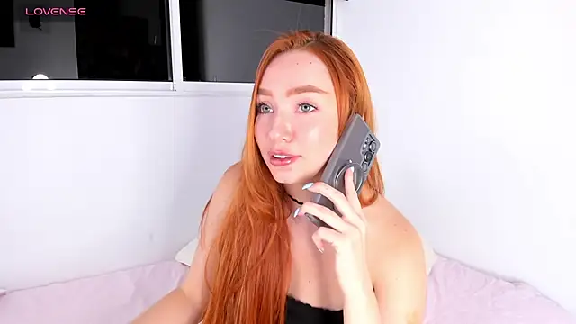 Živá chatovací místnost CamiiLovers