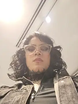Chat soba uživo modela taaylor33