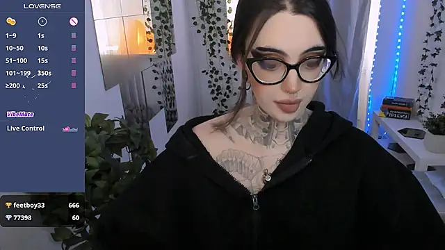 Dixi_Pixi_'s Live Chat Room