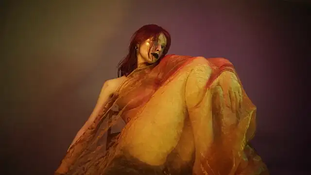 ginger_hugs Live Chatrum