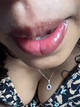 Alana_Queen_Xn Live chat-huone