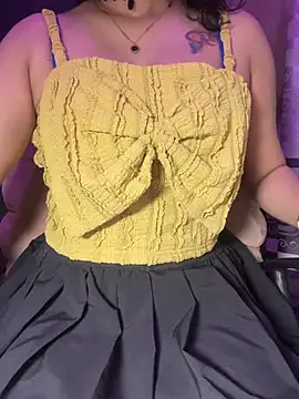 Alana_Queen_X's Live Chat Room