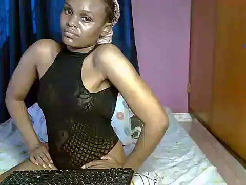 Queen_petite_ Adlı Modelin Canlı Sohbet Odası
