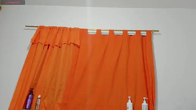 Chat soba uživo modela lilybaudyn_