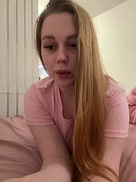 Marylallka5 Adlı Modelin Canlı Sohbet Odası