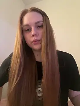 Marylallka5 Adlı Modelin Canlı Sohbet Odası