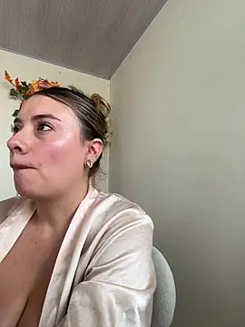 valery_mora's Live Chat Room