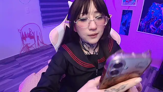 Živá chatovací místnost Miwa_violet