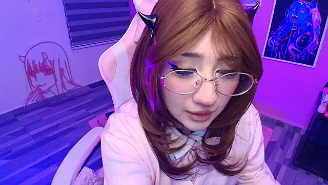 Živá chatovací místnost Miwa_violet