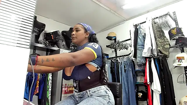 Chat ao vivo de MAREIA_25