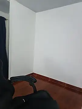 חדר צ'אט בשידור חי של moritalatina