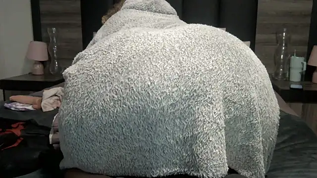 ห้องแชทสดของ Fat-Flatty-AssMommy