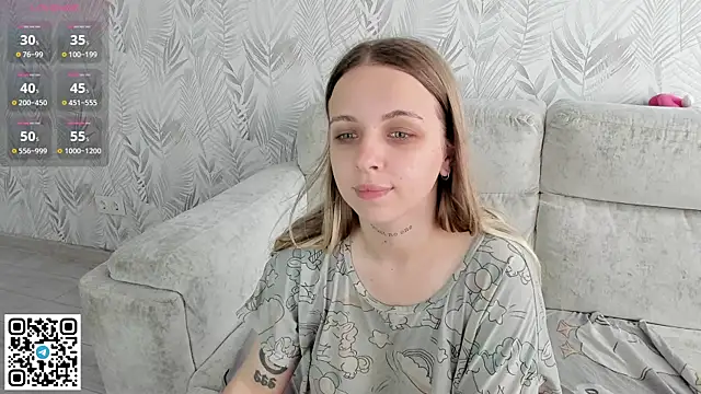 Alice_Halle's Live Chat Room