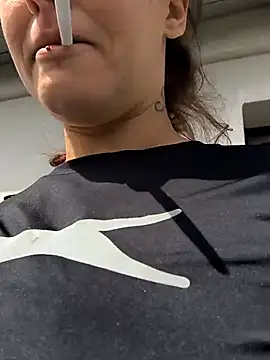 AmberLayla 실시간 채팅방