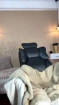 Cleopatra_Fit's Live Chat Room