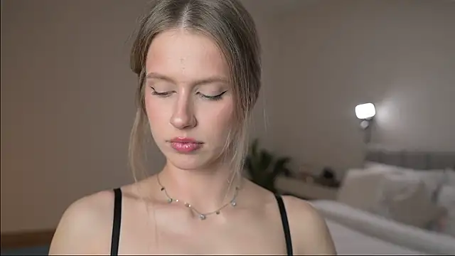 ella_twinkln Live chat-huone