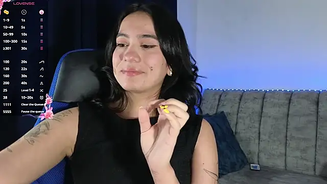 ZaraDames_'s Live Chat Room