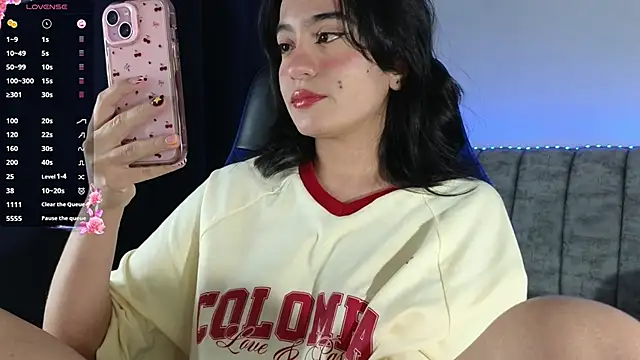 ZaraDames_ Adlı Modelin Canlı Sohbet Odası