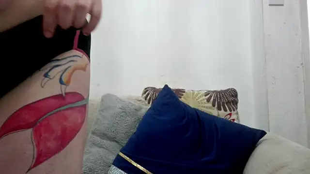 Bustycurves élő chatszobája
