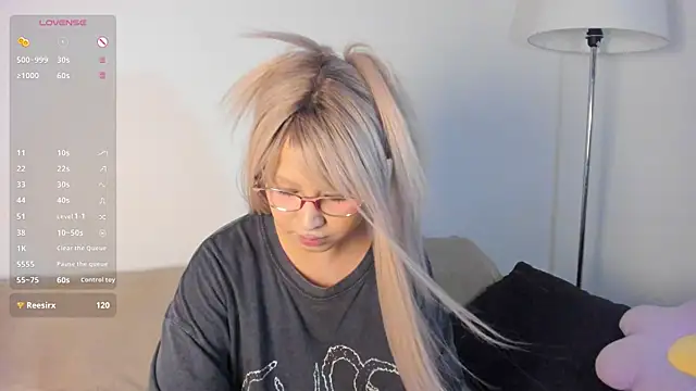 sara_kim_ Live chatroom
