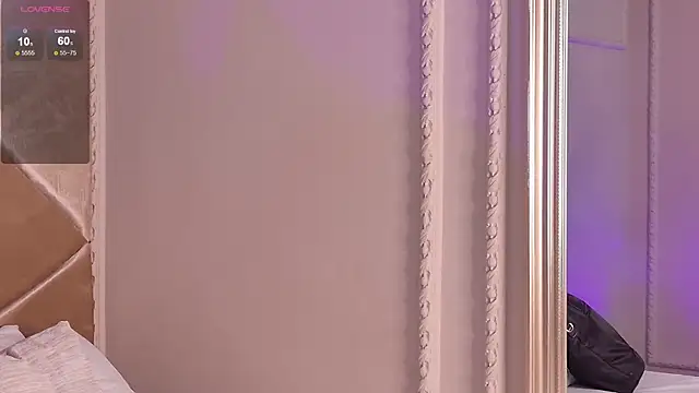 Živá chatovací místnost Nahomi_King