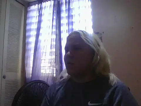 agathaa69's Live Chat Room