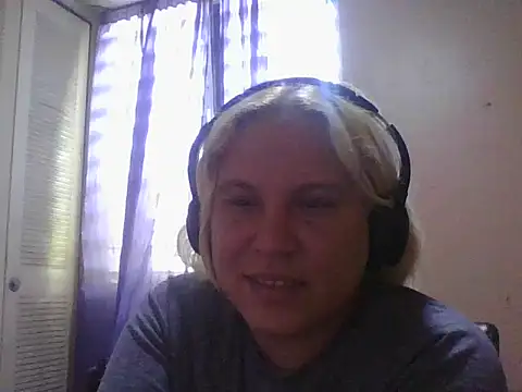 agathaa69's Live Chat Room