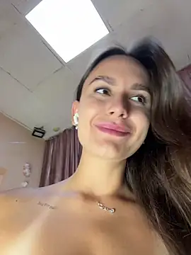 חדר צ'אט בשידור חי של AllaTousNew
