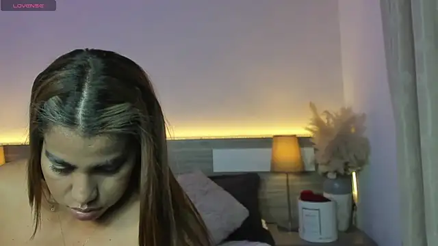 ZarahFoxx's Live Chat Room