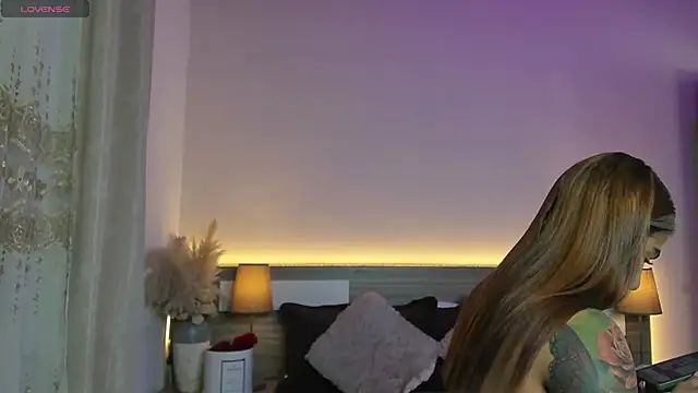 ZarahFoxx 실시간 채팅방