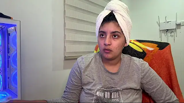 Chat ao vivo de cloe_small
