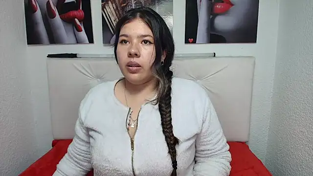 LinaBrowm Adlı Modelin Canlı Sohbet Odası