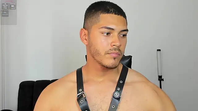 Iamdylan777 Adlı Modelin Canlı Sohbet Odası