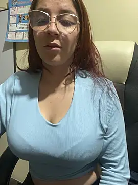Fernanda__ Adlı Modelin Canlı Sohbet Odası