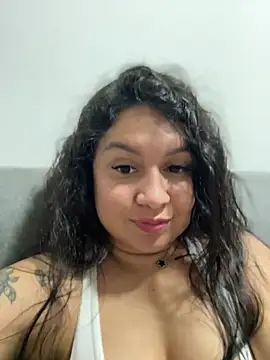 Pretty_Isadora – live chatrum