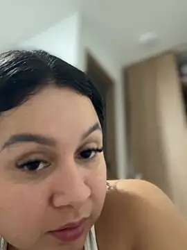 Pretty_Isadora Cameră chat live
