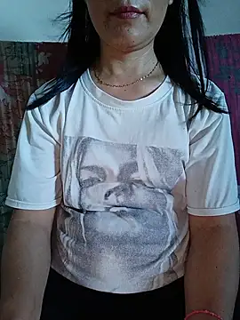 Doremon_95 Adlı Modelin Canlı Sohbet Odası