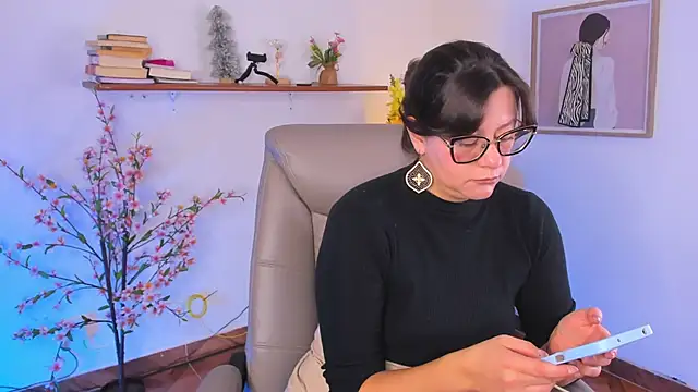 Pokój czatu na żywo – Chanelll_Taylorr_