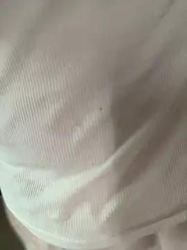 Milk_Mom99 লাইভ চ্যাট রুম