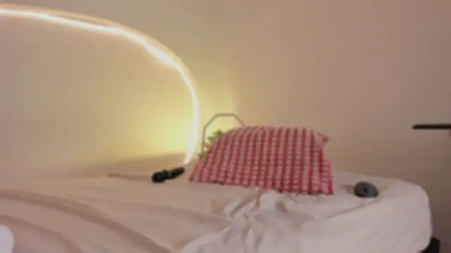 katiepeach_: δωμάτιο απευθείας συνομιλίας