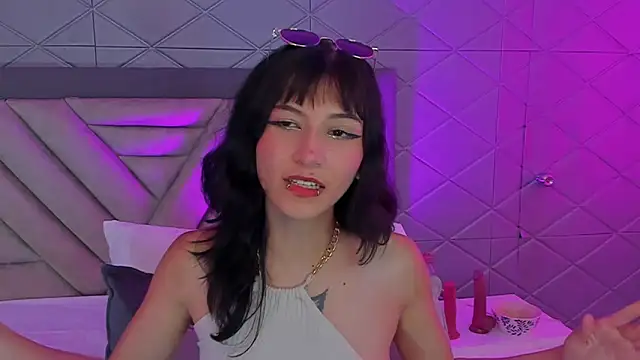 غرفة دردشة Naomi-Haruno المباشرة