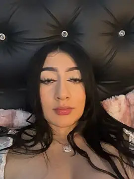غرفة دردشة KittyRous المباشرة