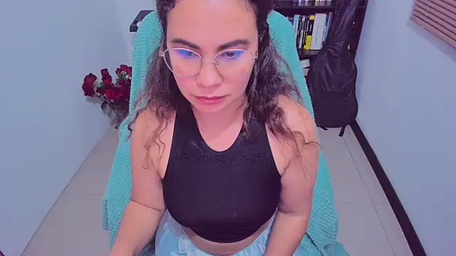 gigi_stephans Adlı Modelin Canlı Sohbet Odası