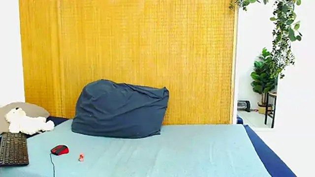 AddictiveMassiveBooty чат на живо
