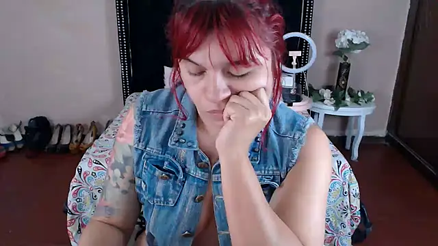 Živá chatovací místnost VioletaaaSlave