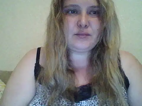 ParisMimi Adlı Modelin Canlı Sohbet Odası