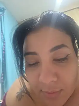 rosebigboobs Adlı Modelin Canlı Sohbet Odası