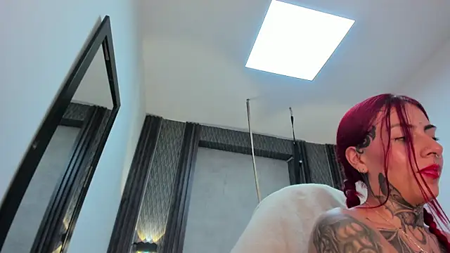 selene_red_ élő chatszobája