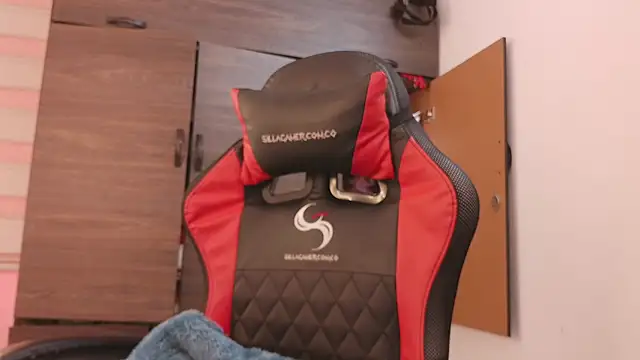 selene_red_ Adlı Modelin Canlı Sohbet Odası